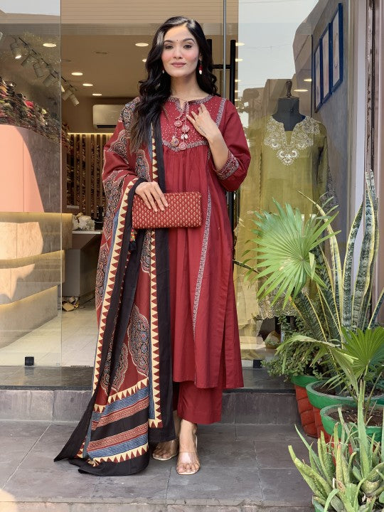 🌹🌹Pure fine Cotton fabric Kurti with Pant with cotton 100-100 Dupatta🌹🌹 (PVCRD44)