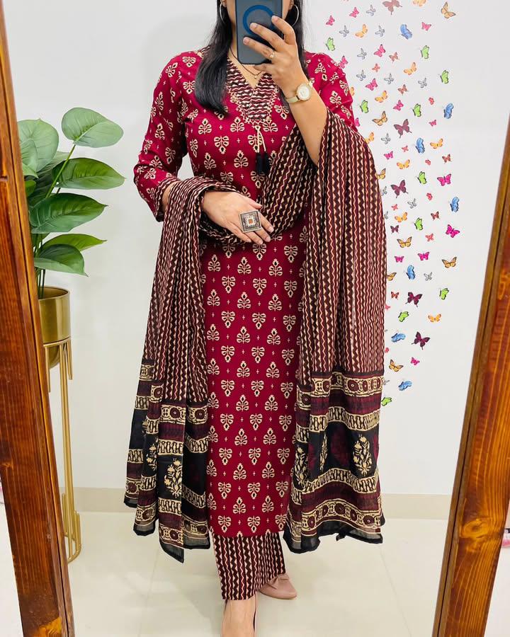 Pure fine Riyon fabric with embrioday naira cut Kurti with Pant(PVCRD108)