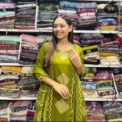 🌹🌹Pure fine Cotton fabric &nbsp; Kurti with Pant with cotton 100-100 Dupatta🌹🌹(PVCRD18)