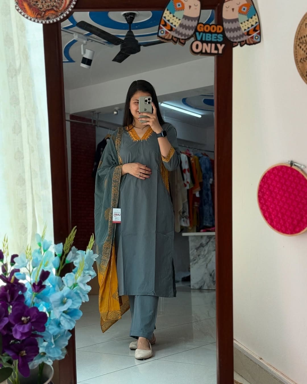 👉🏻👉🏻NEW product LUNCHING super hit hai dimand product Beutiful Suit Set👈🏻👈🏻(PVCRD25)