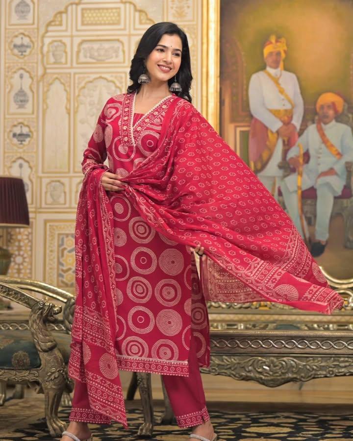 🌹🌹Pure fine Cotton fabric Kurti with Pant with cotton 100-100 Dupatta🌹🌹(PVCRD30)