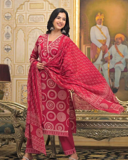 🌹🌹Pure fine Cotton fabric Kurti with Pant with cotton 100-100 Dupatta🌹🌹(PVCRD30)