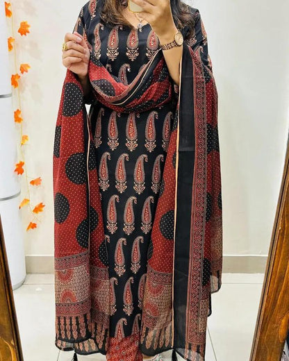 🌹🌹Pure fine Cotton fabric Kurti with Pant with cotton 100-100 Dupatta🌹🌹 (PVCRD51)