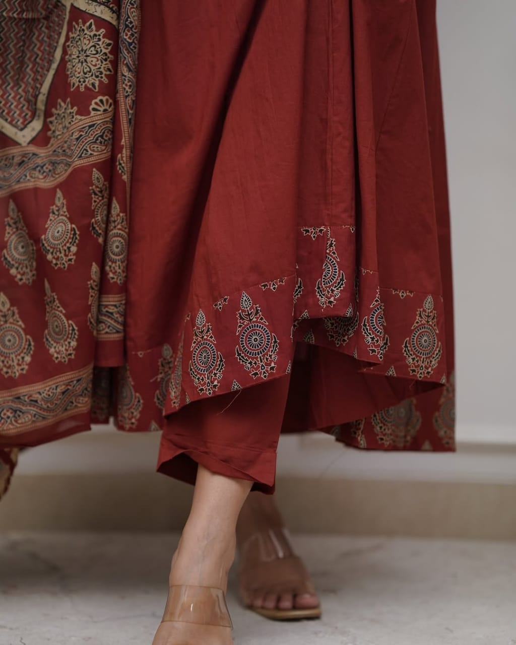 New anarkali kurta set with new style... parrten (PVCRD98)