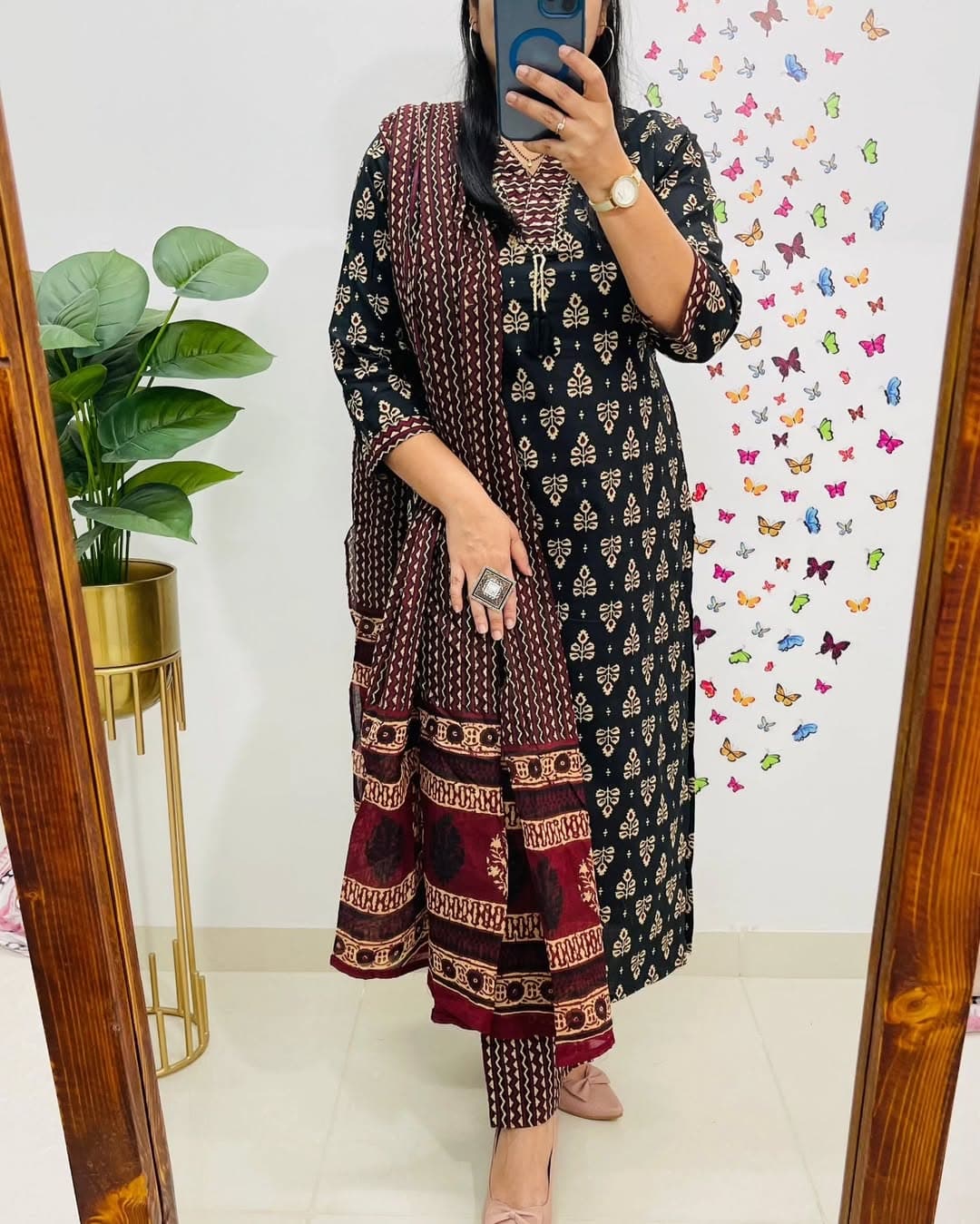 Pure fine Riyon fabric with embrioday naira cut Kurti with Pant(PVCRD109)