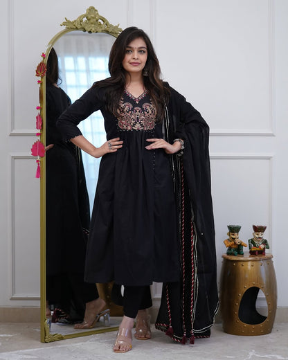 KURTA PENT WITH DUPATTA SUIT SET (LK12)