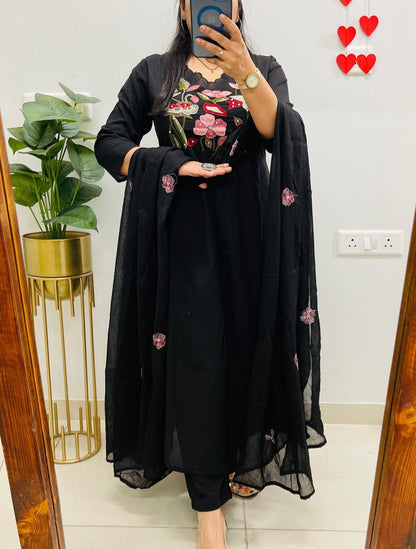KURTA PENT WITH DUPATTA SUIT SET (LK13)