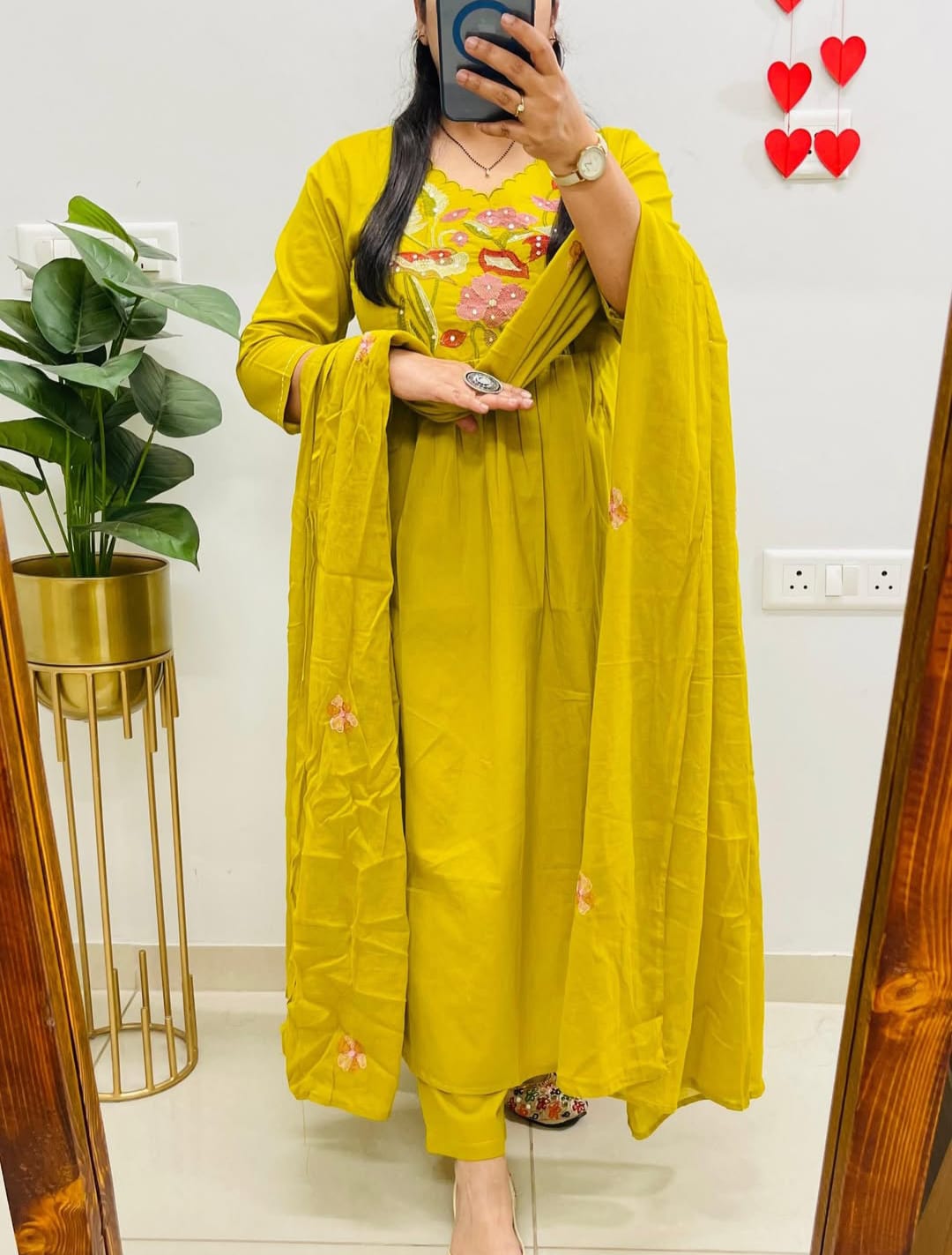 KURTA PENT WITH DUPATTA SUIT SET (LK16)