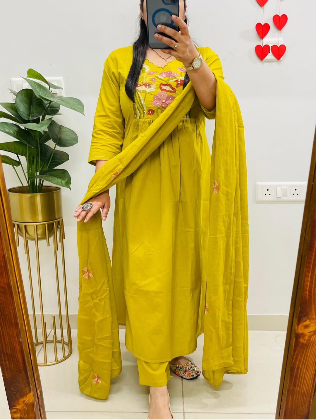 KURTA PENT WITH DUPATTA SUIT SET (LK16)