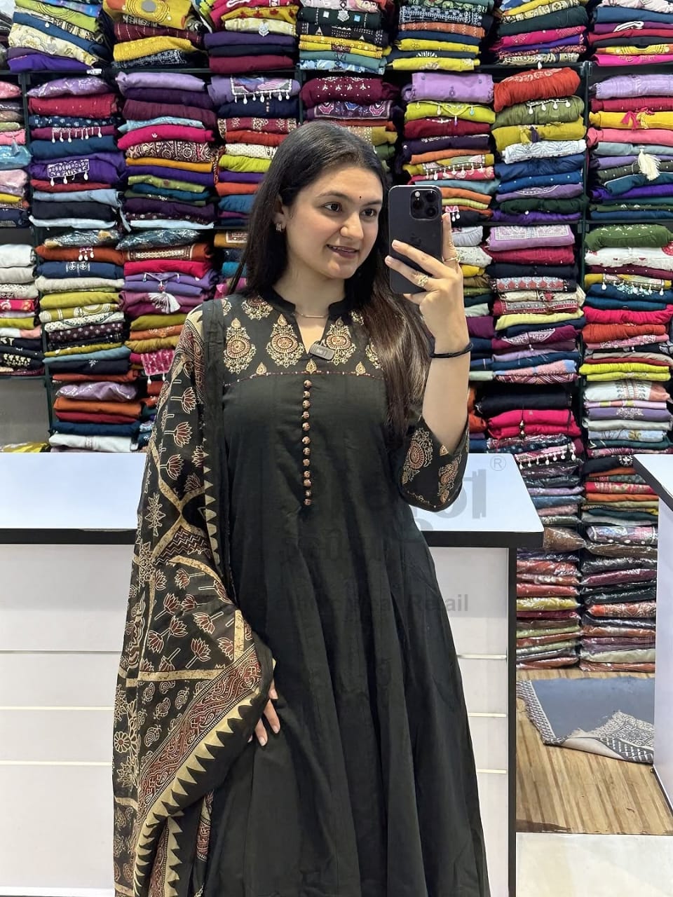 New anarkali kurta set with new style... parrten (PVCR108)