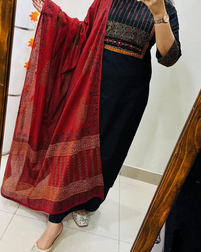 Pure fine Cotton fabric  Kurti with Pant with cotton 100-100 Dupatta(PVCR110)