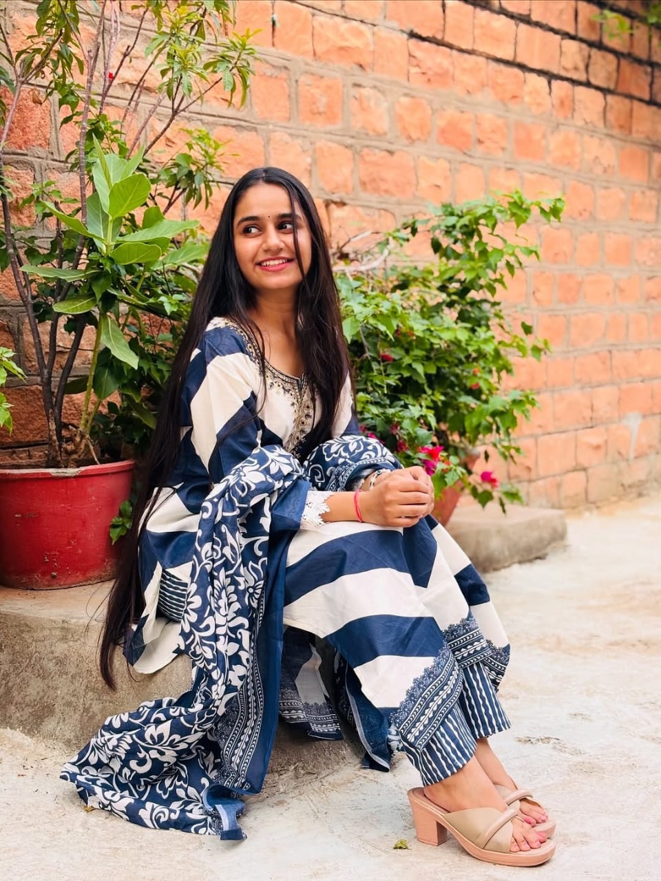 Pure fine Cotton fabric Embroidery Work Kurti with Pant with cotton  (PVCRD146)