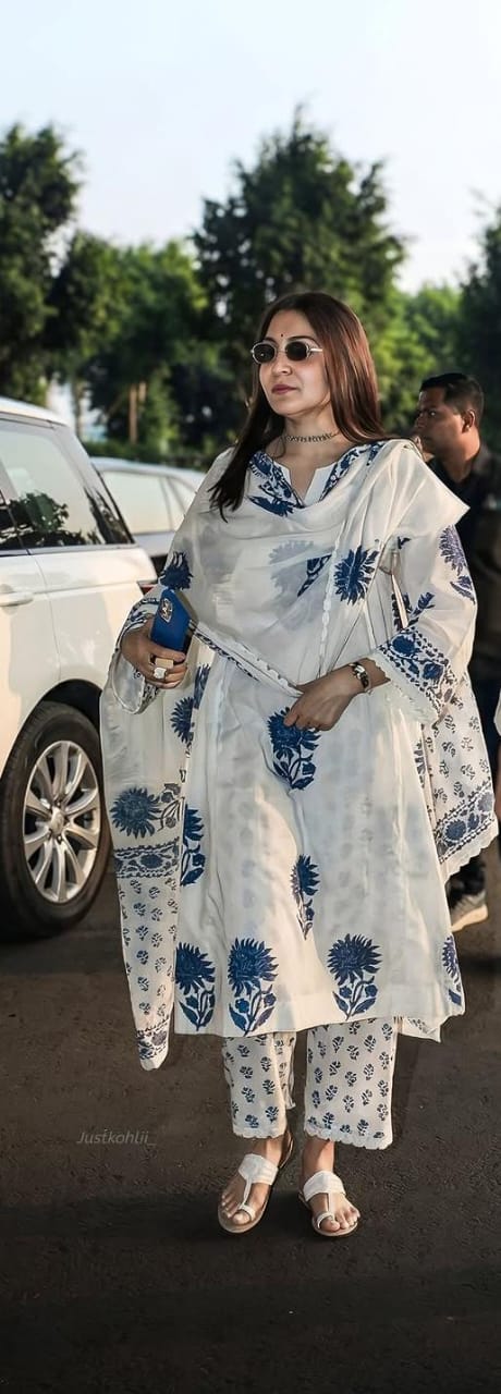 New high demandable dress  anushkadress (KS01)