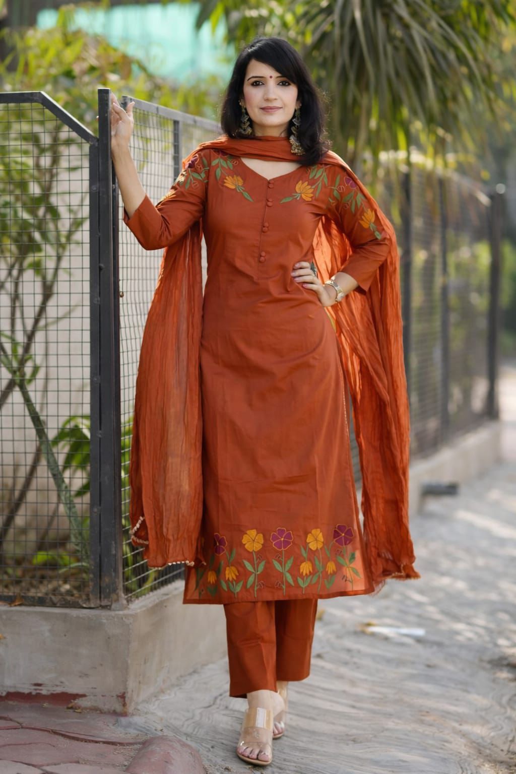 Pure mul cotton dupatta with gotta lace border (KS08)