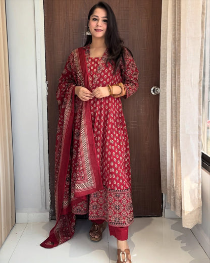 New Arrival Women Pure Cotton Printed Suit Set with Dupatta (PVCRD163)