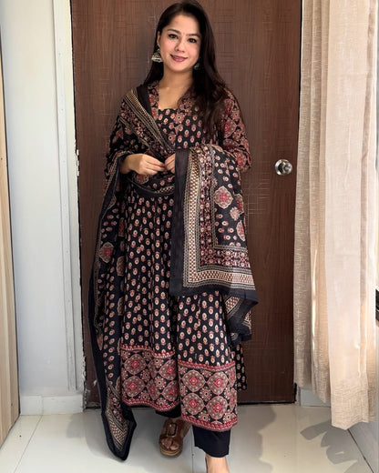 New Arrival Women Pure Cotton Printed Suit Set with Dupatta (PVCRD164)