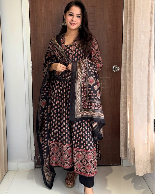 New Arrival Women Pure Cotton Printed Suit Set with Dupatta (PVCRD164)