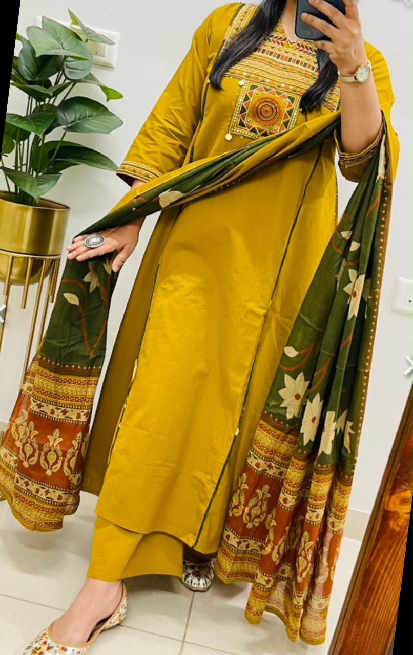 Best Women's Kurta Pant Dupatta Set