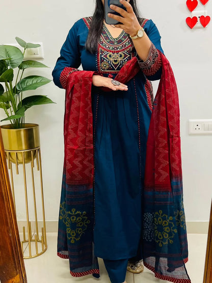 Women's Ethnic Cotton Kurta Pant Dupatta Set